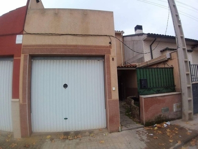 Venta Casa adosada en guadalajara Villafranca de los Caballeros. Buen estado plaza de aparcamiento calefacción individual 149 m²