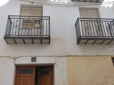 Venta Casa adosada en Guillen 20 Alhama de Granada. Buen estado con balcón 211 m²