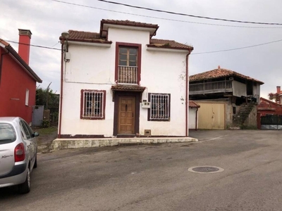 Venta Casa adosada en Miranda Avilés. Buen estado 115 m²