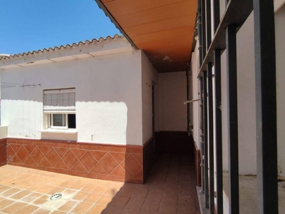 Venta Casa adosada en Santa Isabel Almonte. Buen estado 101 m²
