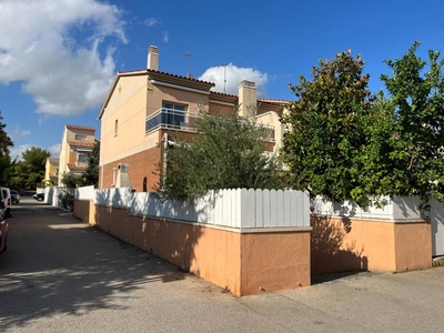 Venta Casa adosada en Vall De Sant Marc El Vendrell. Con terraza 201 m²