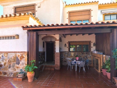 Venta Casa pareada en Calle Ramal Campo de Golf Málaga. Buen estado 168 m²