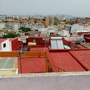 Venta Casa unifamiliar Algeciras. Buen estado con terraza 60 m²