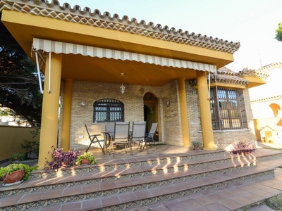 Venta Casa unifamiliar Chiclana de la Frontera. Con terraza 193 m²