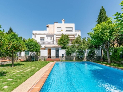 Venta Casa unifamiliar en Almagre 2 Granada. Con terraza 245 m²