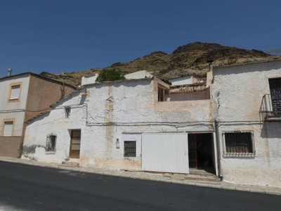 Venta Casa unifamiliar en Calle Almería 55 Senés. A reformar con terraza 217 m²