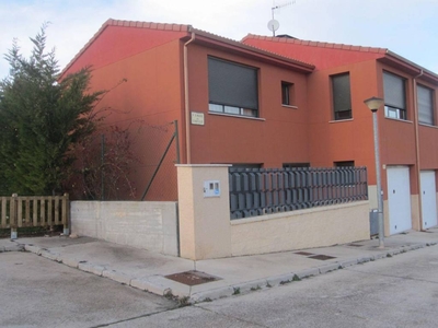 Venta Casa unifamiliar en Calle el Castillo Cogollos. Buen estado plaza de aparcamiento calefacción individual 170 m²