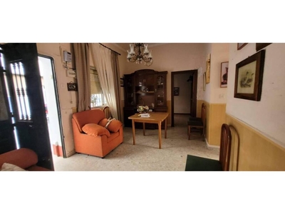 Venta Casa unifamiliar en Calle juan gonzalez Algeciras. A reformar con terraza 100 m²