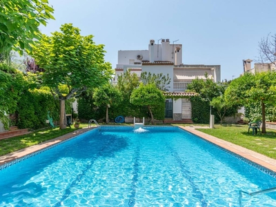 Venta Casa unifamiliar en de Almagre Granada. Con terraza 245 m²