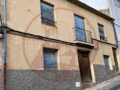 Venta Casa unifamiliar en San jose 8 Banyeres de Mariola. A reformar con balcón 242 m²