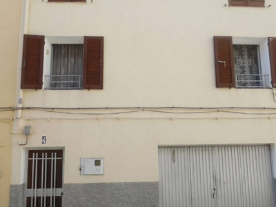 Venta Casa unifamiliar en Travesia san jose 4 Banyeres de Mariola. Buen estado plaza de aparcamiento calefacción individual 260 m²