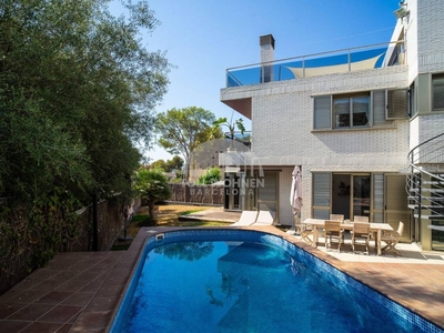 Venta Casa unifamiliar Sitges. Buen estado con terraza 259 m²