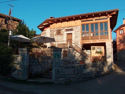 Venta Chalet en Dolia Belmonte de Miranda. Con terraza 100 m²