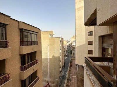 Venta Piso Albacete. Piso de cuatro habitaciones Tercera planta con balcón