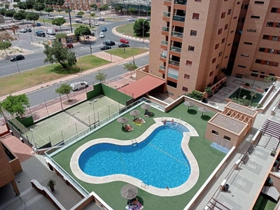 Venta Piso Almería. Piso de tres habitaciones en Avenida Médico Francisco Pérez Company. Sexta planta con terraza