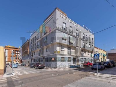 Venta Piso Badajoz. Piso de tres habitaciones Tercera planta con terraza