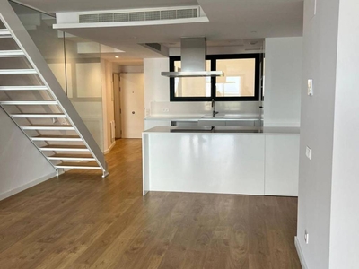 Venta Piso Barcelona. Piso de tres habitaciones