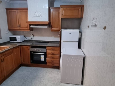 Venta Piso Benaguasil. Piso de tres habitaciones en Calle la Paz 12. A reformar tercera planta