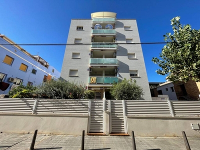 Venta Piso Calafell. Piso de tres habitaciones Segunda planta con terraza