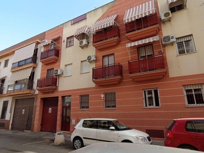 Venta Piso en Calle Concepcion Rodriguez Garzon. Huelva. Buen estado primera planta plaza de aparcamiento con balcón calefacción individual
