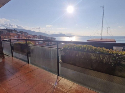 Venta Piso Getxo. Piso de cuatro habitaciones Buen estado cuarta planta con terraza