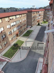 Venta Piso Getxo. Piso de cuatro habitaciones Cuarta planta con terraza