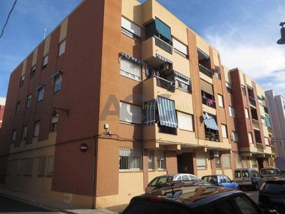 Venta Piso L'Alcúdia. Piso de tres habitaciones Tercera planta