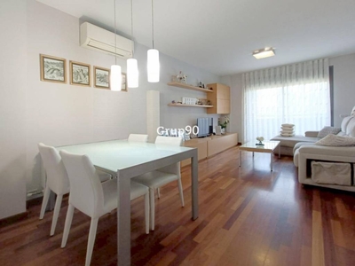 Venta Piso Lleida. Piso de tres habitaciones Cuarta planta con terraza