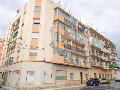 Venta Piso Novelda. Piso de tres habitaciones A reformar cuarta planta