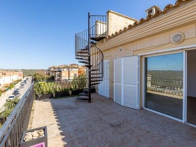 Venta Piso Palma de Mallorca. Piso de cuatro habitaciones en Castellitx. Segunda planta con terraza