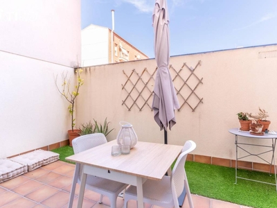 Venta Piso Sant Boi de Llobregat. Piso de dos habitaciones en de Joaquim Auger. Con terraza