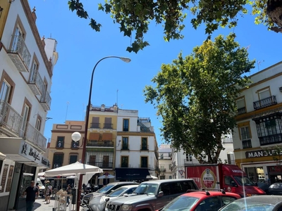 Venta Piso Sevilla. Con terraza