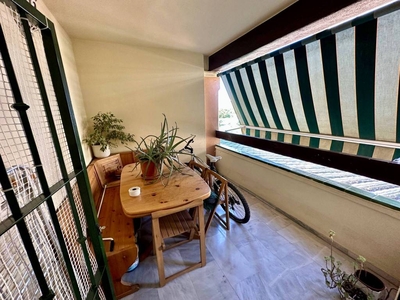 Venta Piso Vélez-Málaga. Piso de tres habitaciones en Calle Azucarera 47. Buen estado primera planta con terraza