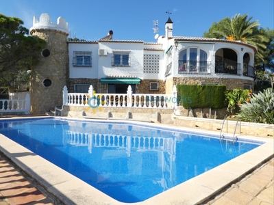 Villa en venta en La Font d'En Carròs