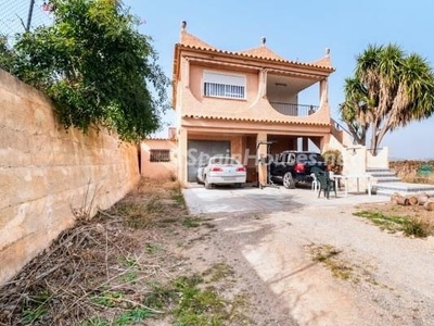 Villa en venta en Vilamarxant