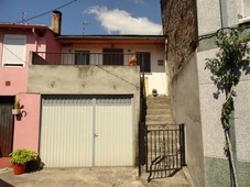 Venta Casa rústica en Calle La Paz A Rúa. Buen estado 152 m²