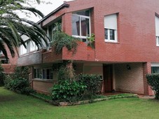 Venta Casa unifamiliar Laredo. Con balcón 250 m²