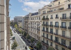 Alquiler piso de alquiler en excelentes condiciones con cinco dormitorios situado en el barrio de sant gervasi-galvany. en Barcelona