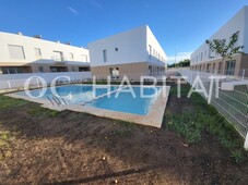 Alquiler de casa con piscina y terraza en San Antonio de Benagéber, Urb. San Vicente