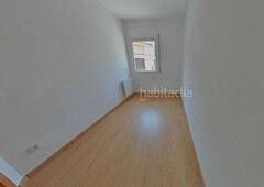 Alquiler piso primero con 3 habitaciones y ascensor en Sabadell