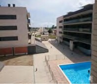 Alquiler piso segundo con 3 habitaciones, ascensor y piscina comunitaria en Deltebre