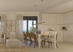 Apartamento con 2 habitaciones con ascensor, parking y aire acondicionado en Torremolinos