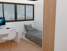Ático con 3 habitaciones con ascensor, calefacción y aire acondicionado en Badalona