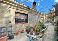 Casa con 5 habitaciones con parking, piscina y aire acondicionado en Vilanova i la Geltrú