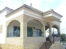 Casa con terreno en Callosa de Segura