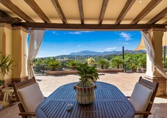 Casa en urbanización caserías del esperonal en Montemayor - Marbella Club Benahavís