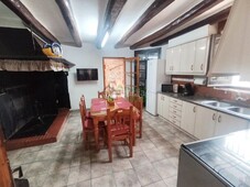 Casa masía con 10.000 m2 de terreno en Tordera Tordera