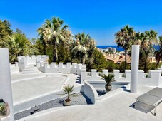 Casa villa única, vistas al mar, rocio de nagüeles, milla de oro en Marbella