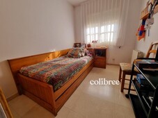 Chalet ultima oportunidad!!! casa rodeada por el verde del bosque,en una de las mejores urbanizaciones ,villa gastronómica ,famosa por su oferta de restaurantes.jardín y piscina. en Cabrils