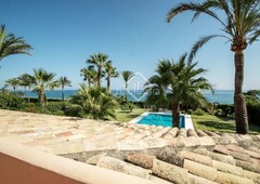 Chalet casa / villa de 9 dormitorios en venta en new golden mile, costa del sol en Estepona